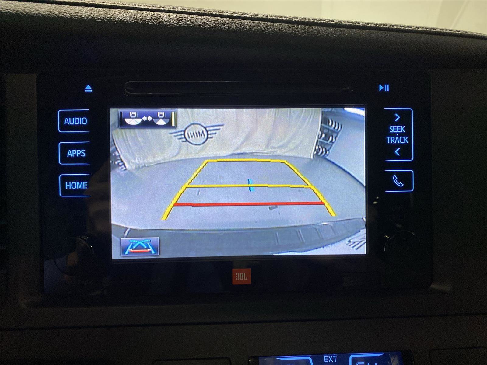 Used 2017 Toyota Sienna Limited Premium image 29