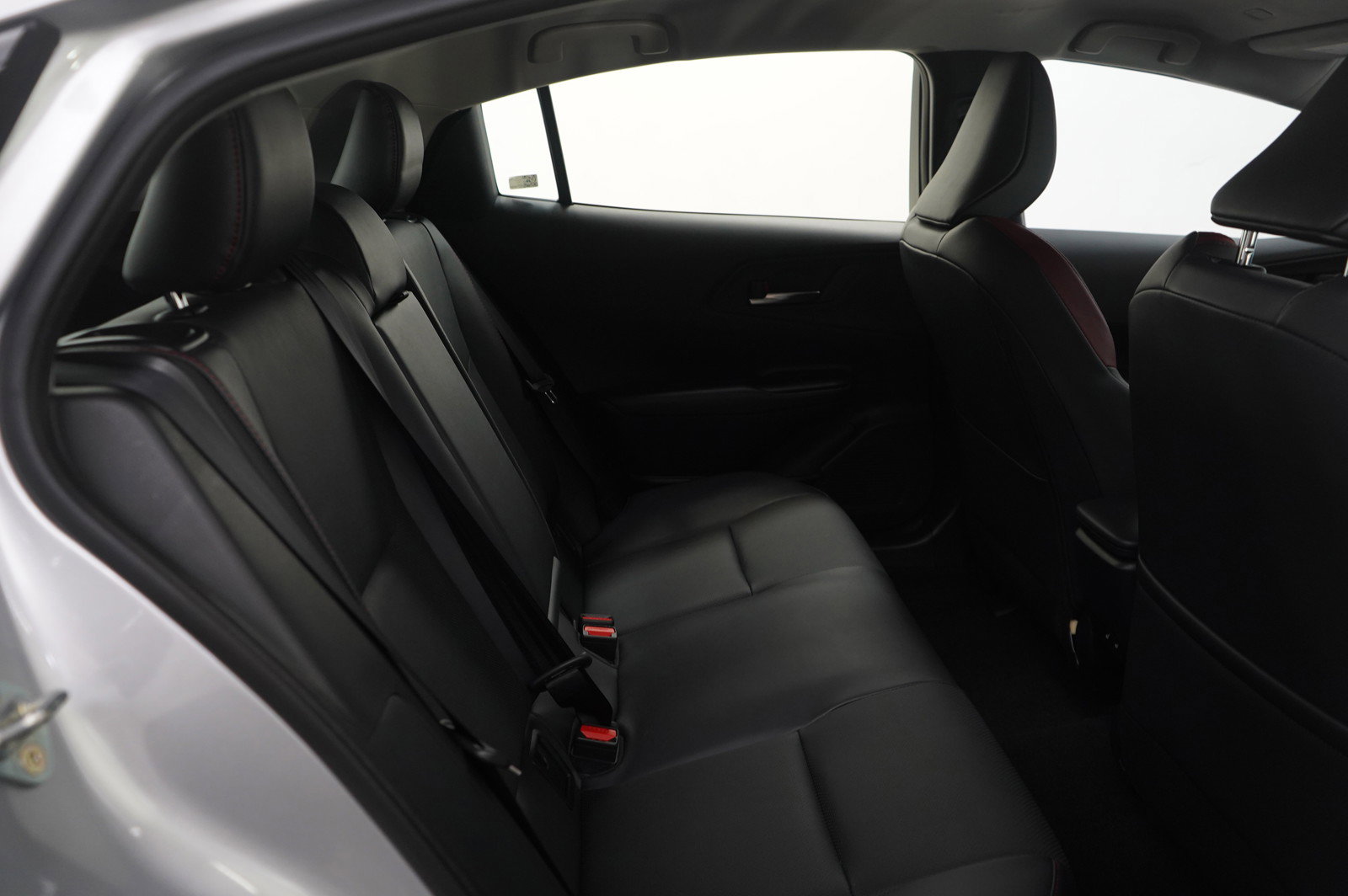 Used 2025 Toyota Prius Plug-In Hybrid image 14