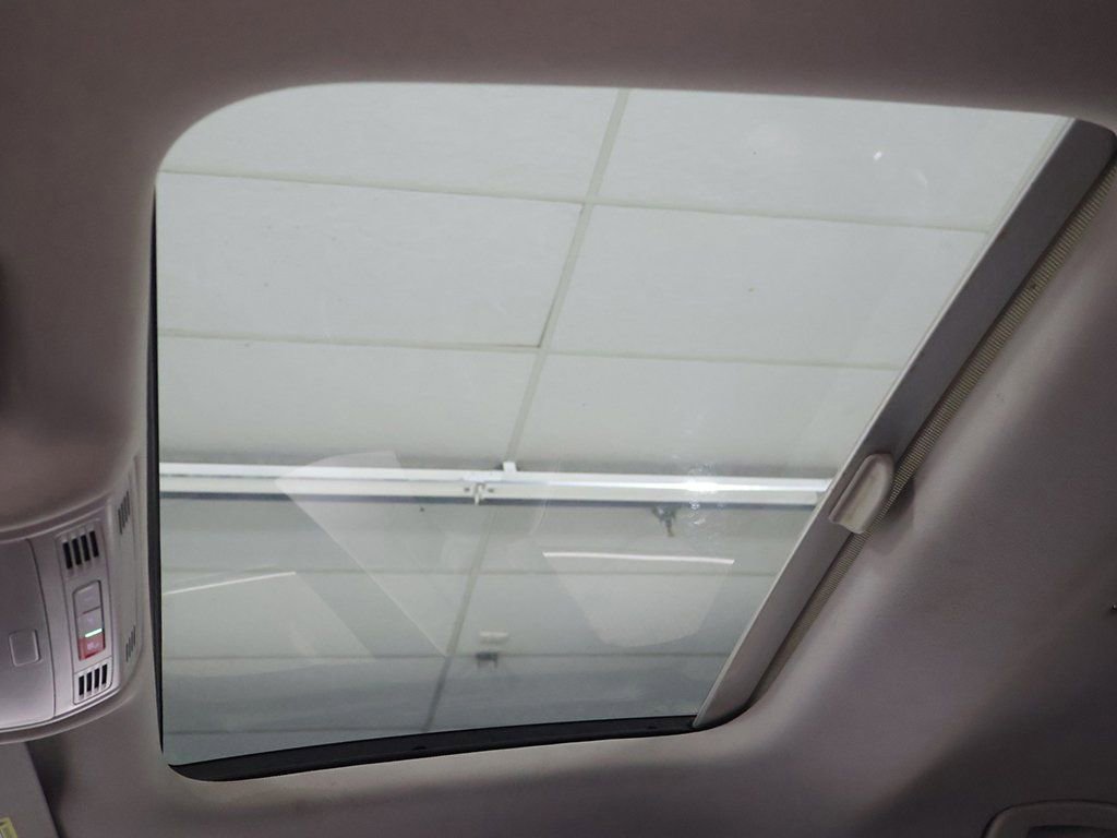 Used 2021 Volkswagen Jetta SEL Premium image 23