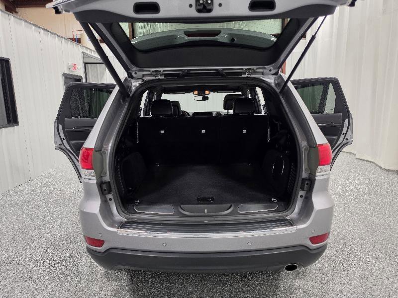 Used 2018 Jeep Grand Cherokee Limited w/ Luxury Group II image 18