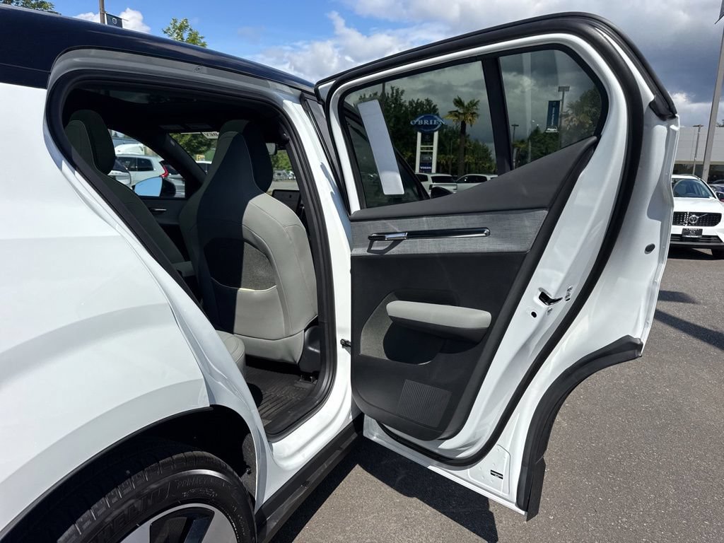 New 2026 Volvo EX30 Plus w/ Protection Package Premier AWD/4WD image 16