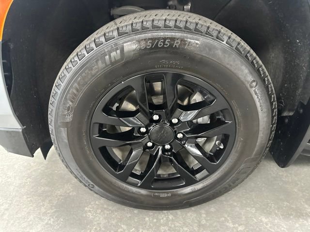 Used 2024 Chevrolet Suburban LS w/ Driver Alert Package AWD/4WD image 18