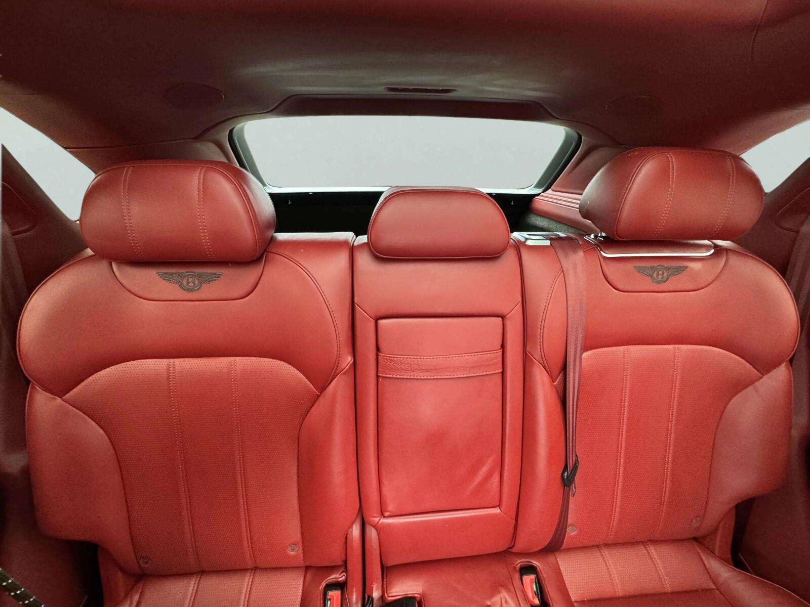Used 2018 Bentley Bentayga AWD/4WD image 79