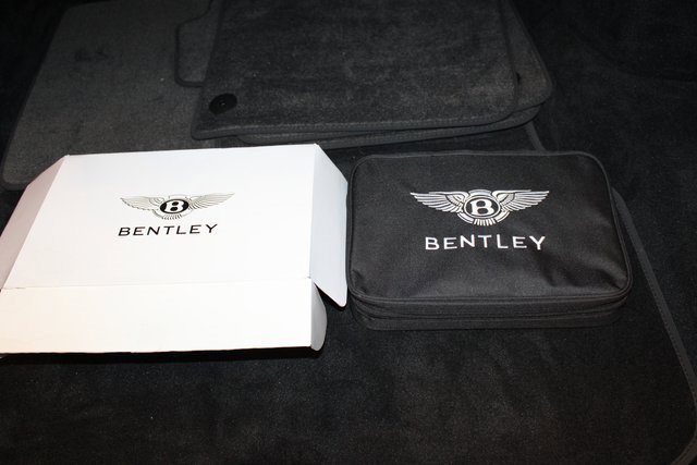 Used 2022 Bentley Flying Spur V8 image 47