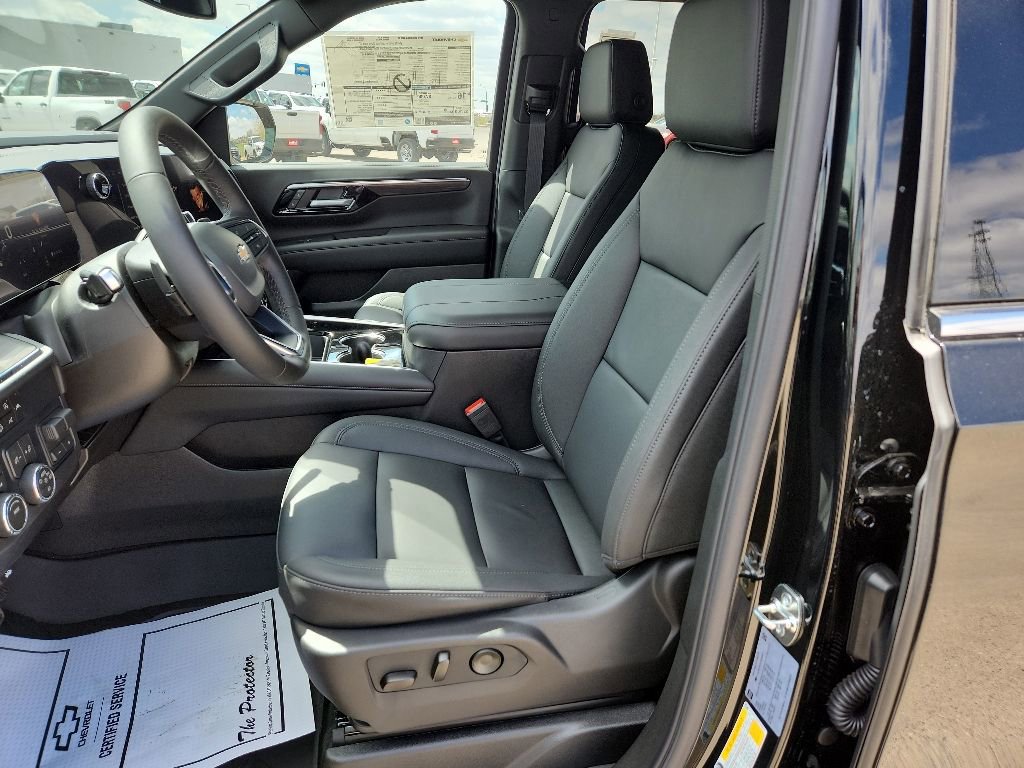 New 2026 Chevrolet Suburban LT w/ Comfort Package AWD/4WD image 42