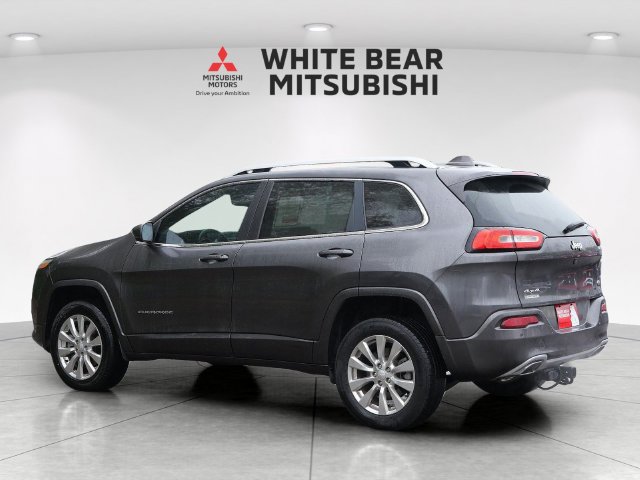 Used 2018 Jeep Cherokee Overland w/ Heavy Duty Protection Group AWD/4WD image 4