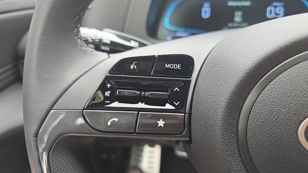 New 2026 Hyundai Elantra Sport FWD image 17