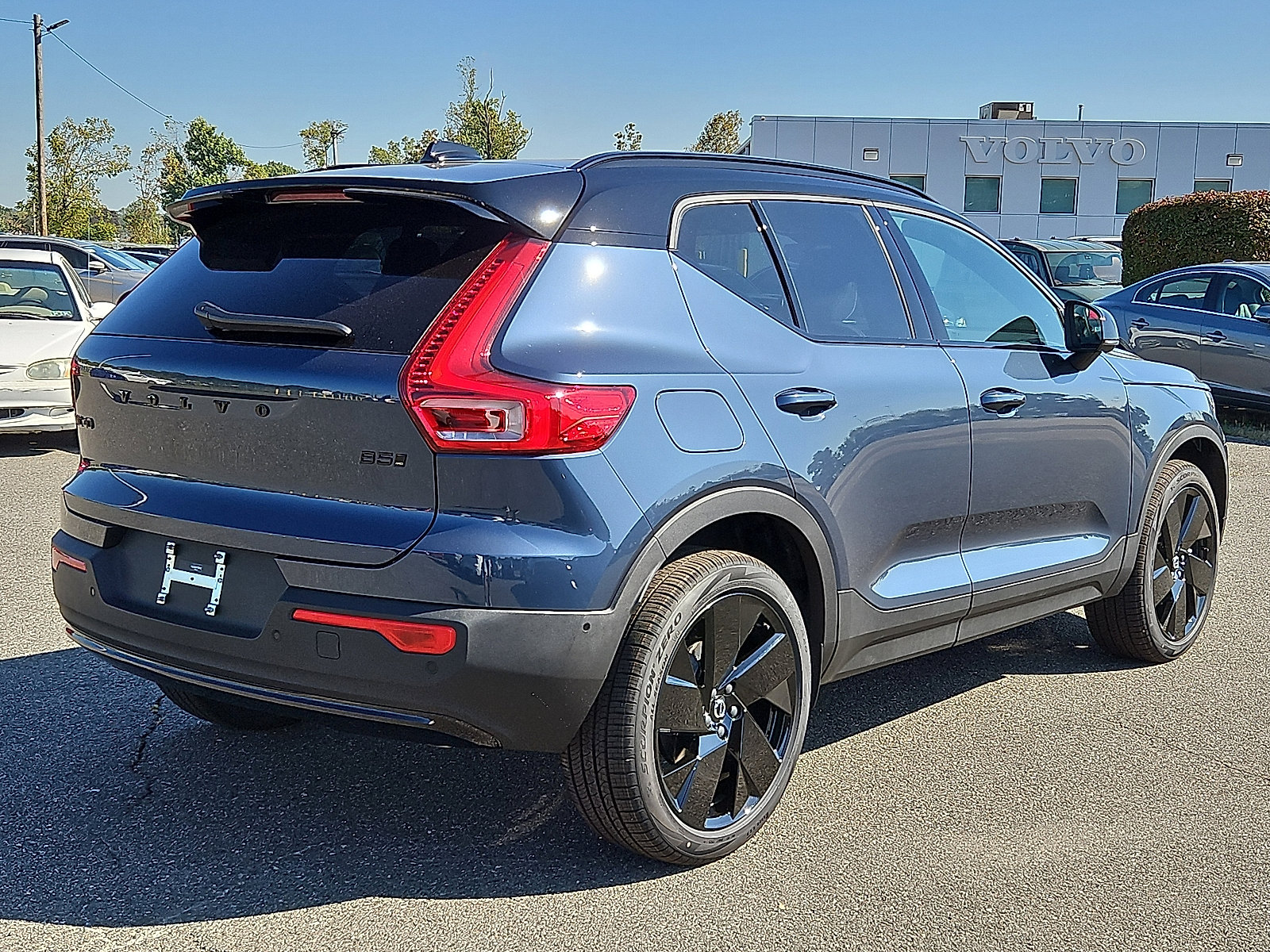 New 2026 Volvo XC40 B5 Ultra w/ Protection Package Premier AWD/4WD image 5