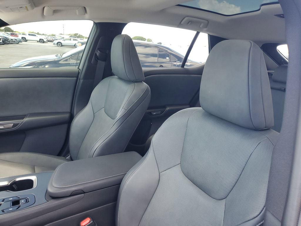 Used 2023 Lexus RZ 450e Premium w/ Accessory Package (Z1) AWD/4WD image 17