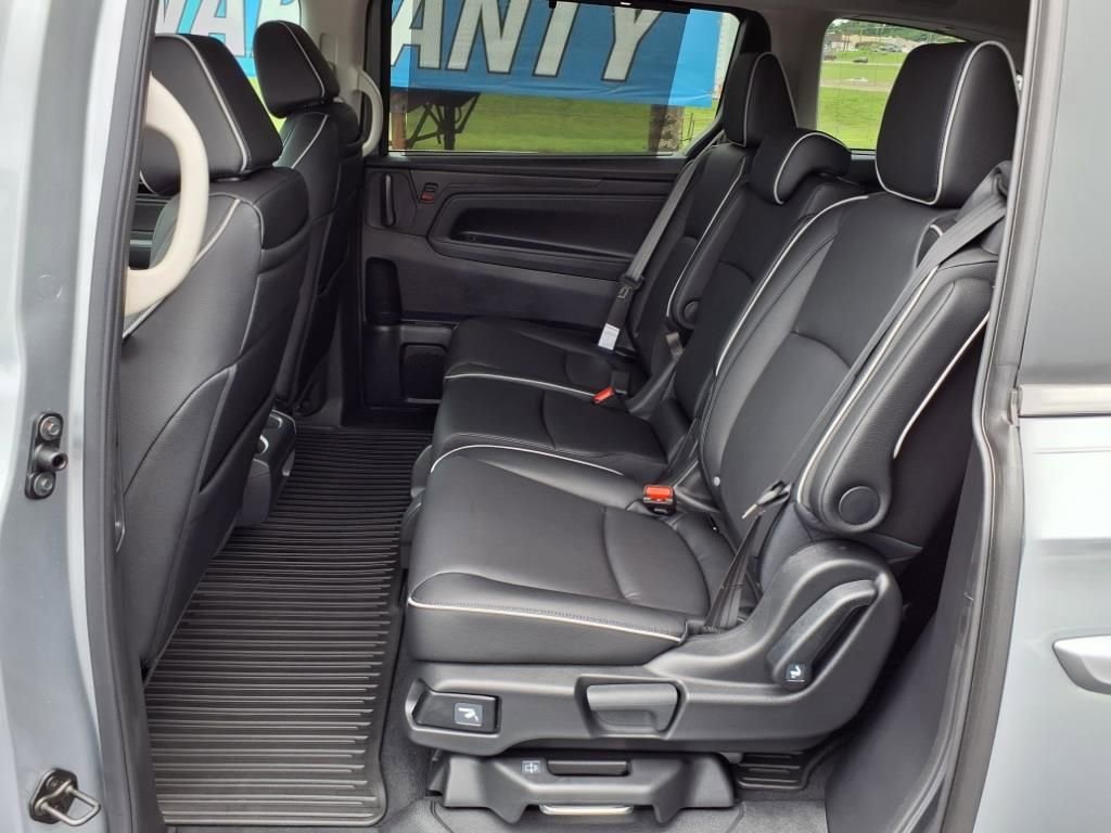 New 2026 Honda Odyssey Touring image 11