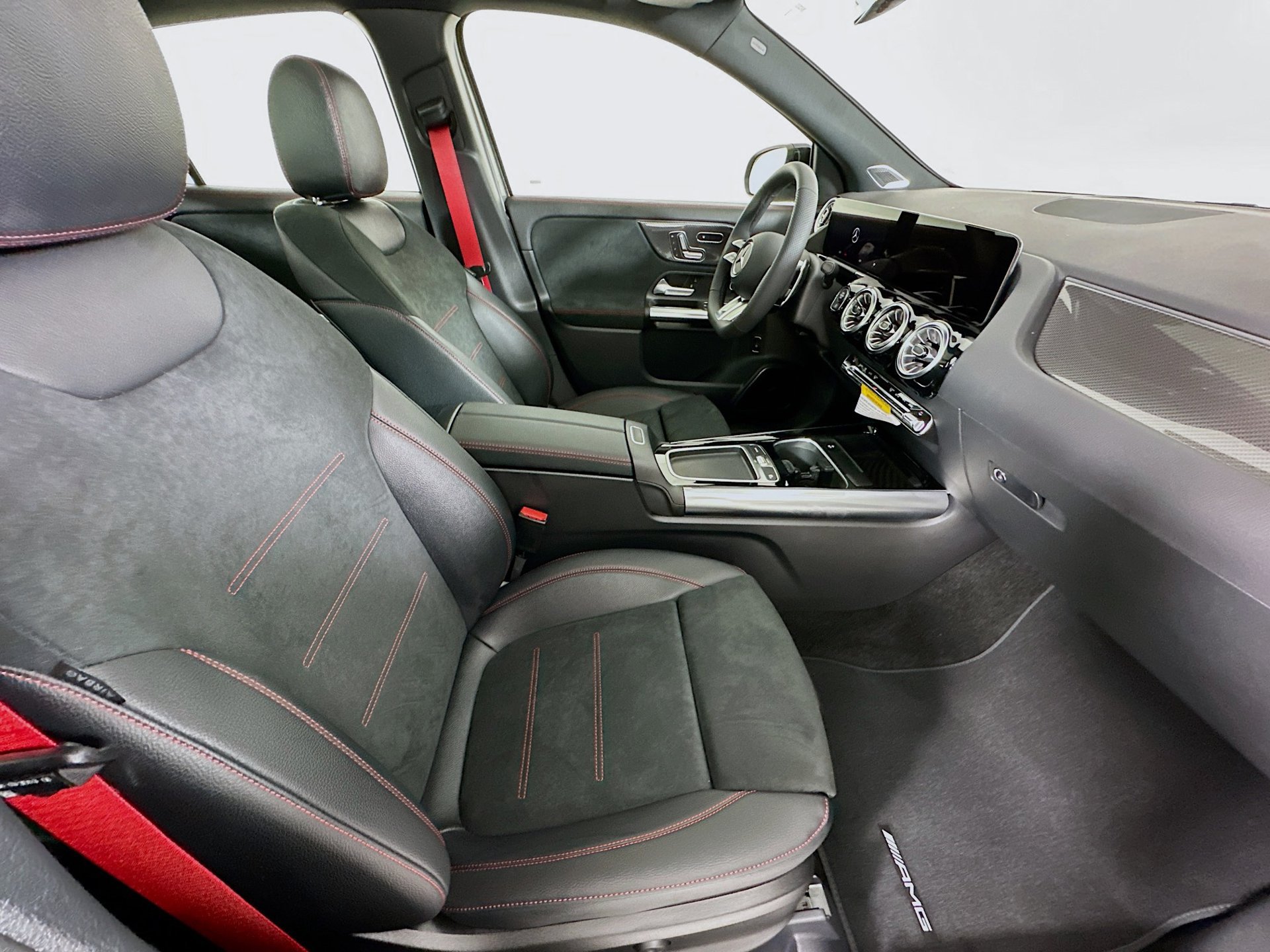 New 2026 Mercedes-Benz GLA 35 AMG 4MATIC image 31