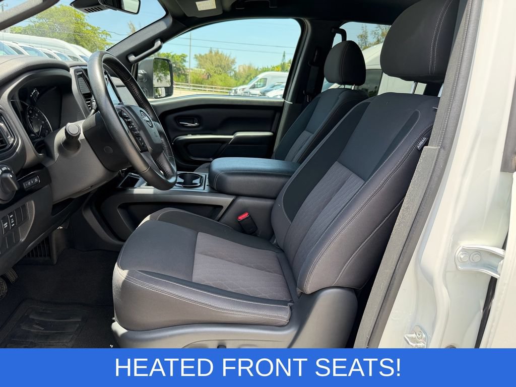 Used 2024 Nissan Titan SV w/ SV Convenience Package AWD/4WD image 12
