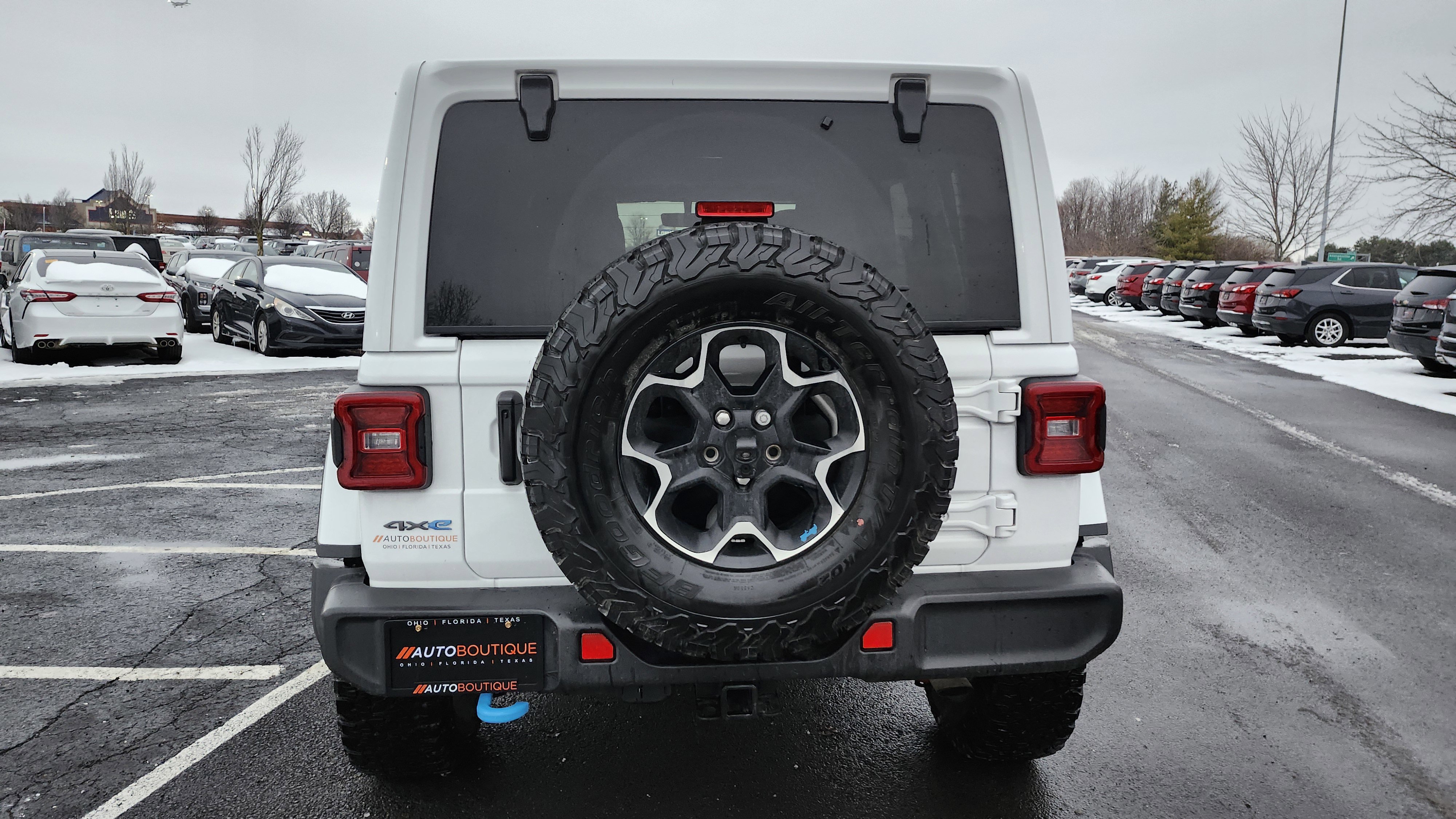 Used 2023 Jeep Wrangler Unlimited Rubicon 4xe w/ Cold Weather Group image 17