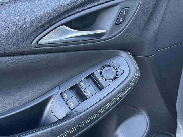 Used 2025 Buick Encore GX Preferred image 19