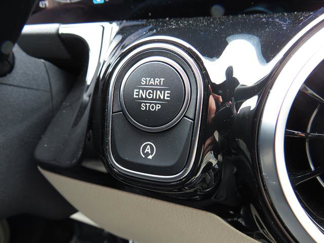 Used 2025 Mercedes-Benz GLA 250 4MATIC image 15