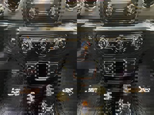 Used 2020 Jeep Wrangler Sport image 40