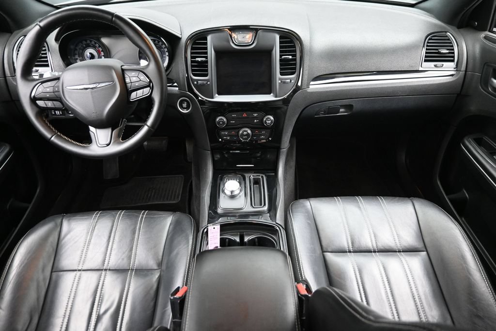Used 2018 Chrysler 300 S w/ S Model Appearance Package RWD image 15