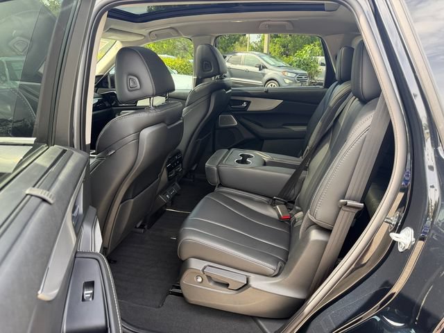 Certified 2025 Acura MDX w/ Technology Package FWD image 14