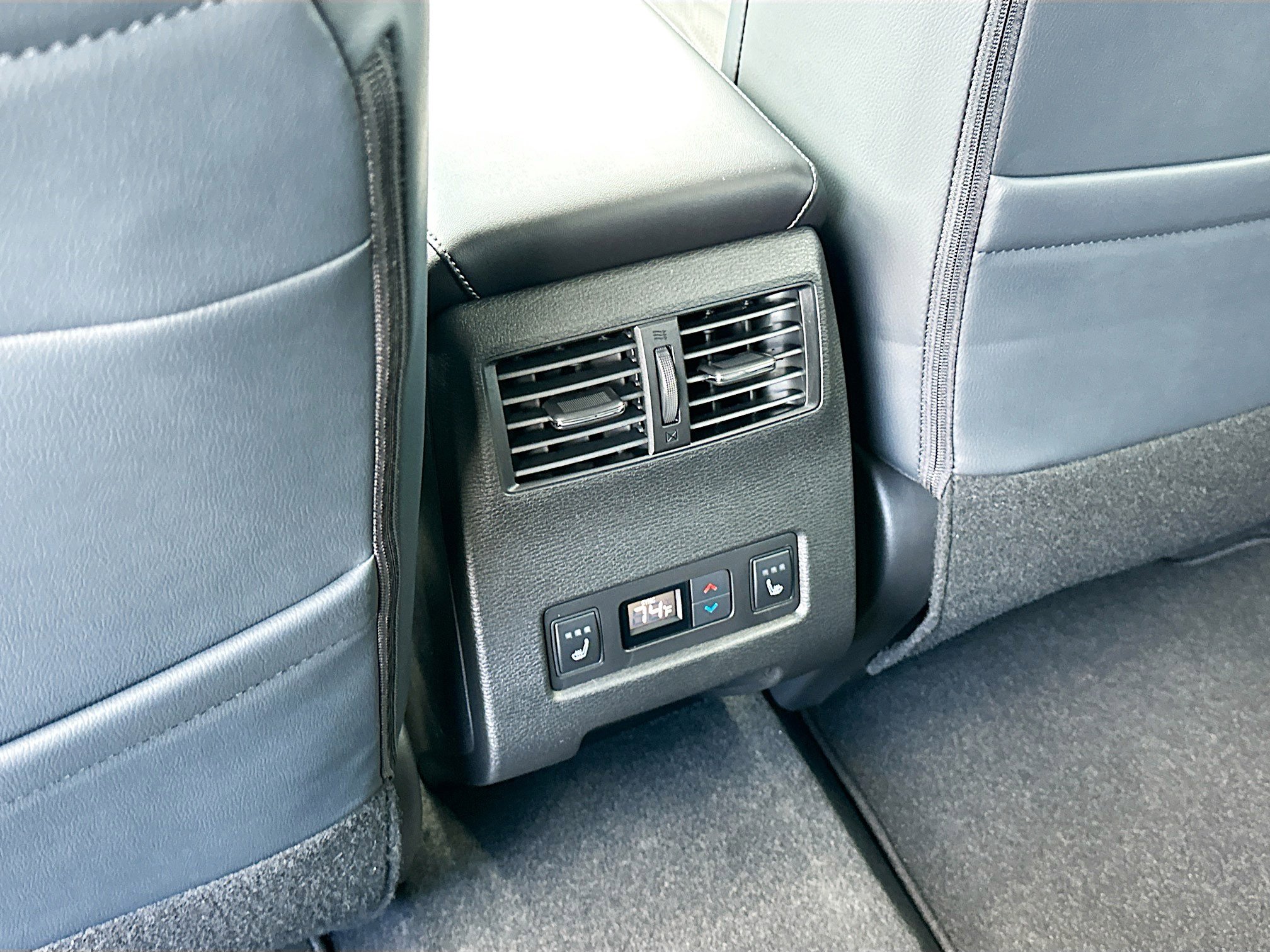 New 2026 Mitsubishi Outlander SEL image 18