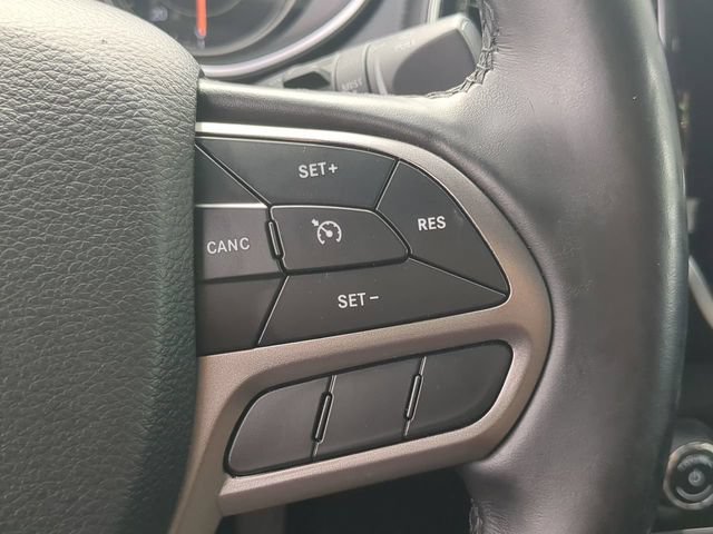 Used 2019 Jeep Cherokee Limited FWD image 25