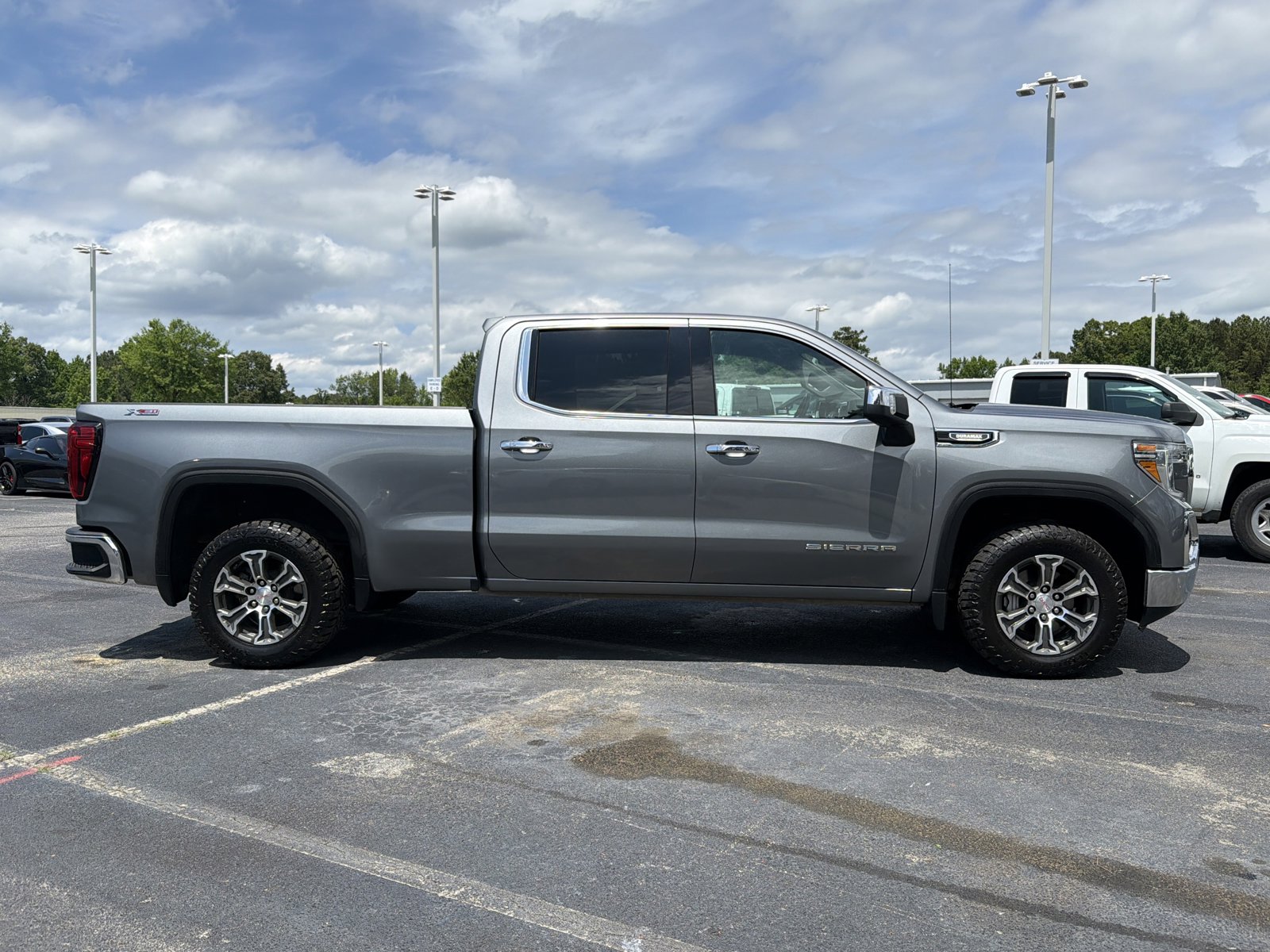 Used 2022 GMC Sierra 1500 SLT w/ X31 Off-Road Package AWD/4WD image 13