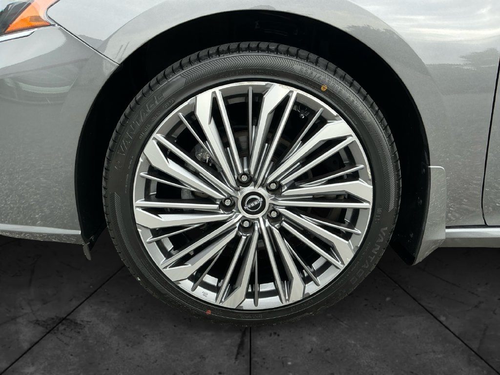 Used 2023 Nissan Altima 2.5 SL AWD/4WD image 15