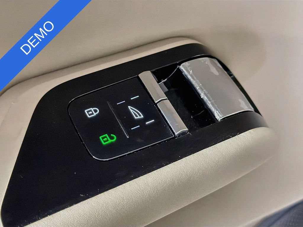 Used 2026 Volvo EX90 Plus RWD image 17