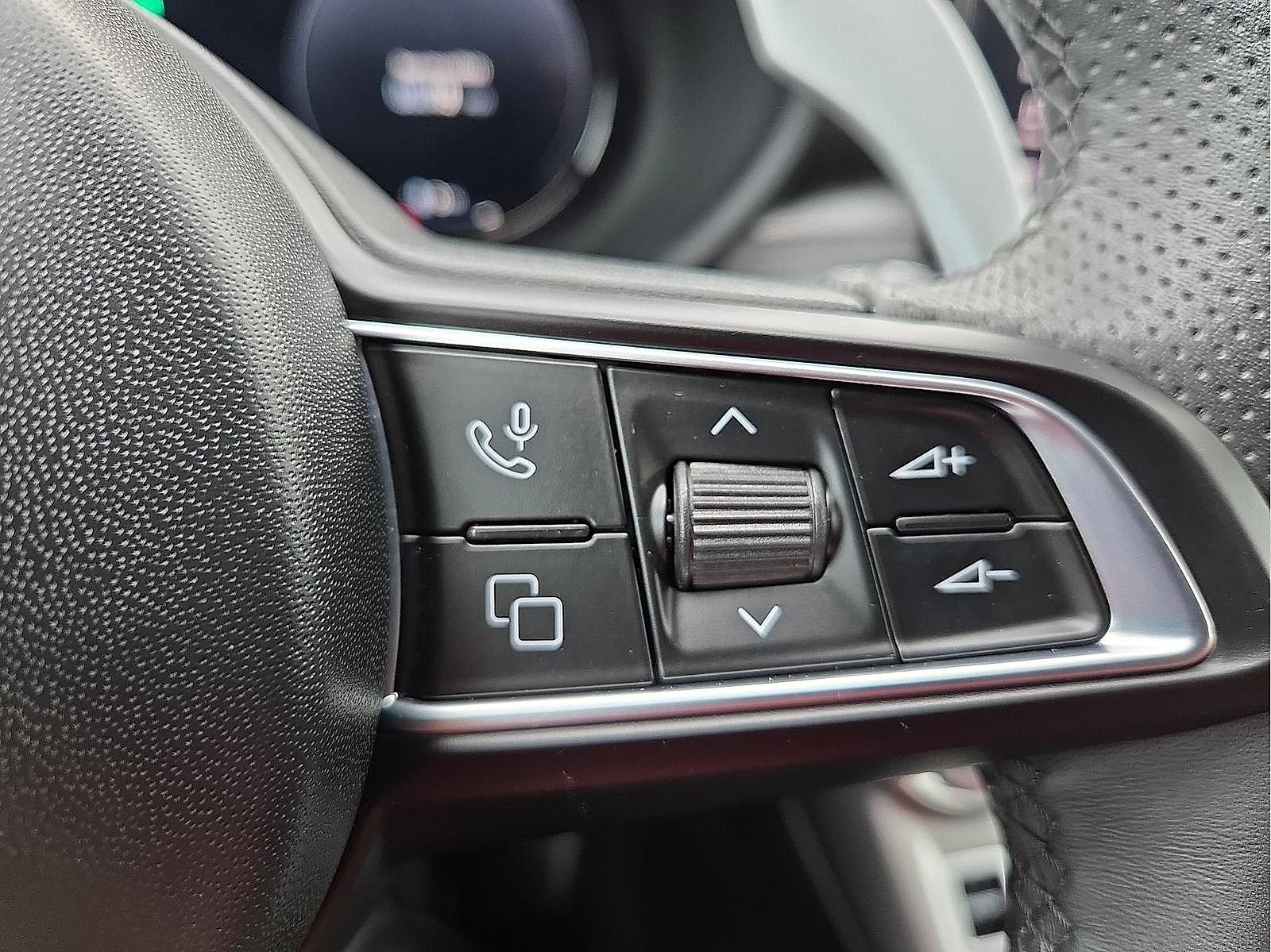 Used 2024 Dodge Hornet R/T image 18