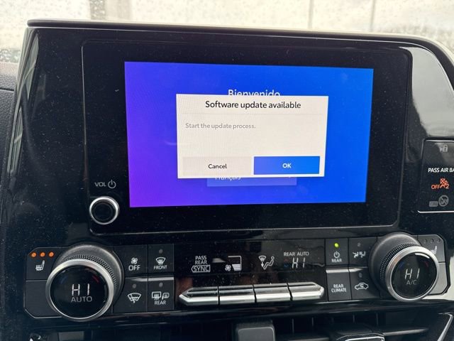 Used 2023 Toyota Highlander XLE image 13