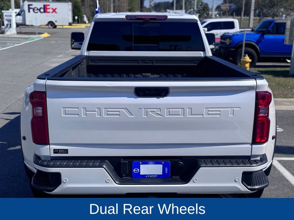 Used 2025 Chevrolet Silverado 3500 High Country w/ High Country Premium Package image 8