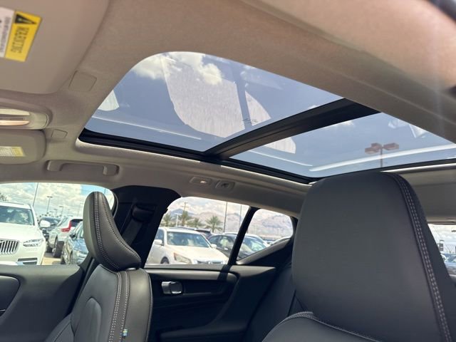 New 2025 Volvo XC40 B5 Plus w/ Protection Package Premier image 19