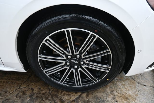 Used 2017 Lincoln Continental Reserve w/ Technology Package image 11