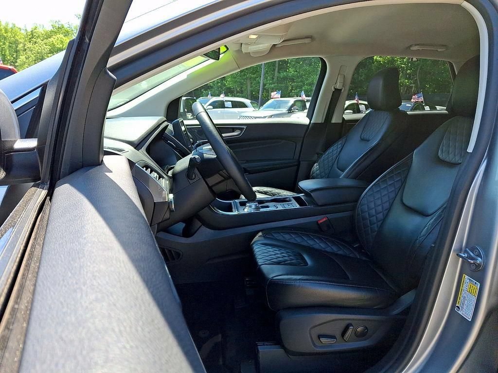 Used 2024 Ford Edge Titanium AWD/4WD image 16