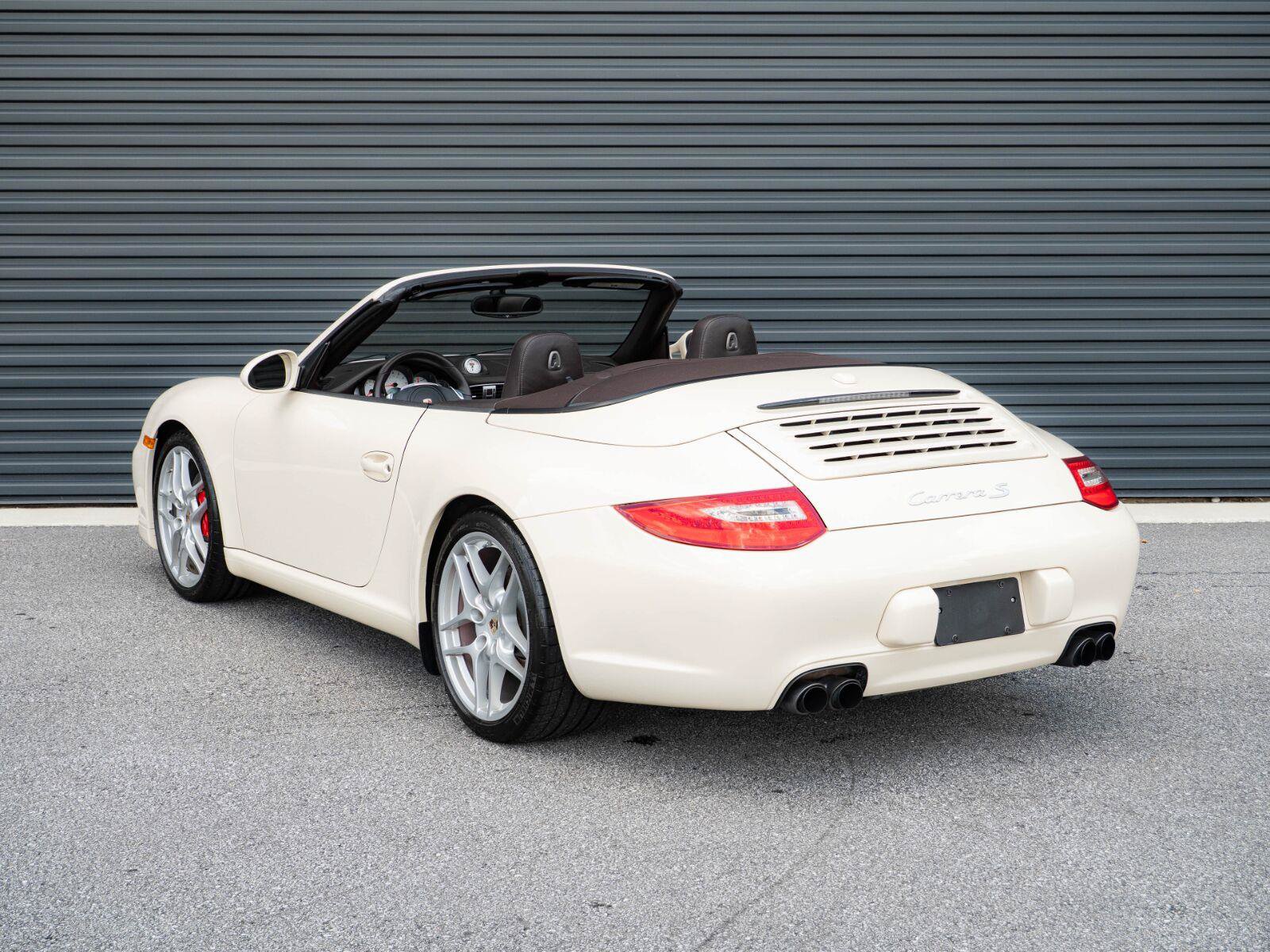 Used 2011 Porsche 911 Carrera S RWD image 3