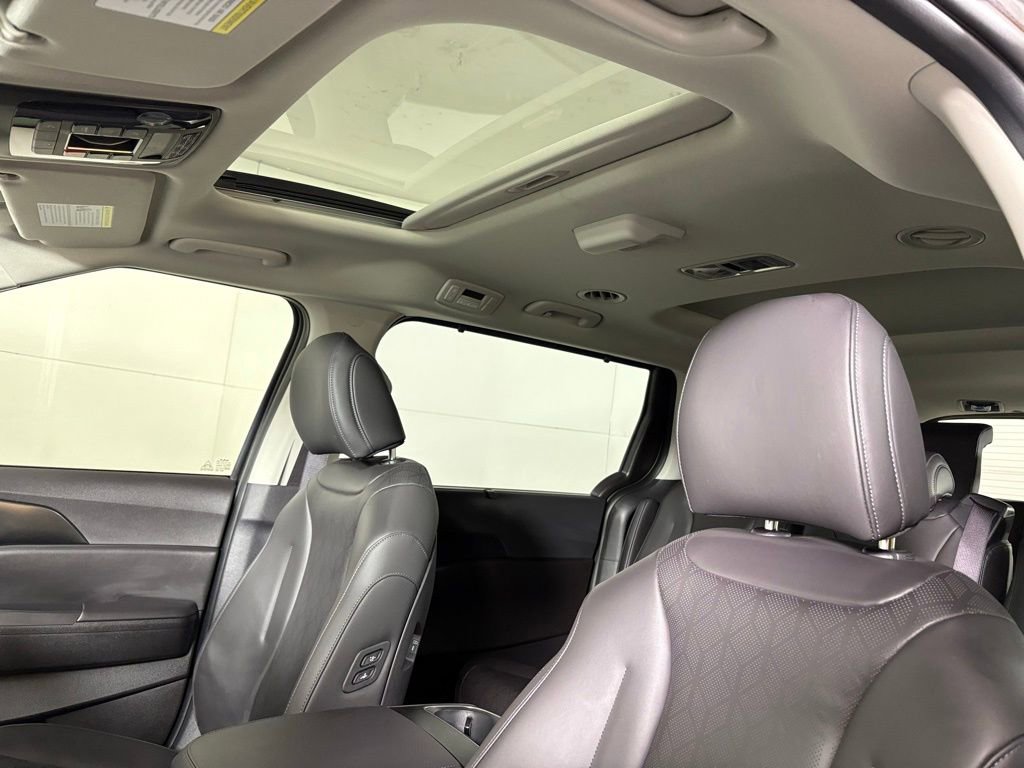New 2026 Kia Carnival SX image 18