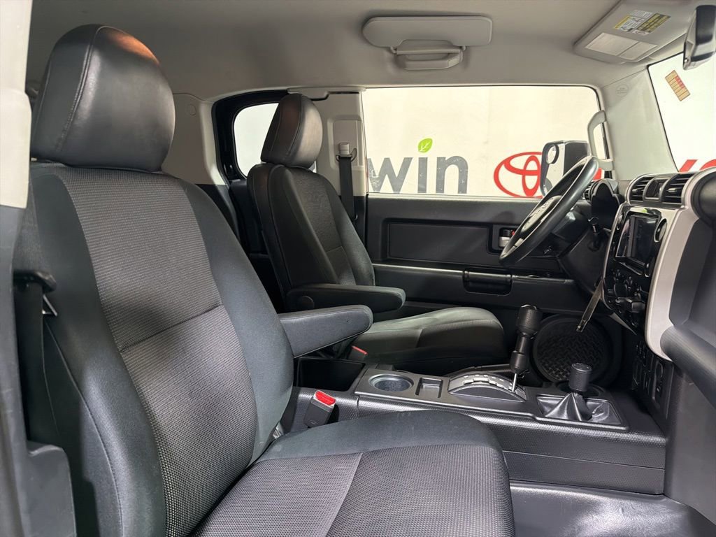 Used 2010 Toyota FJ Cruiser 4WD image 12