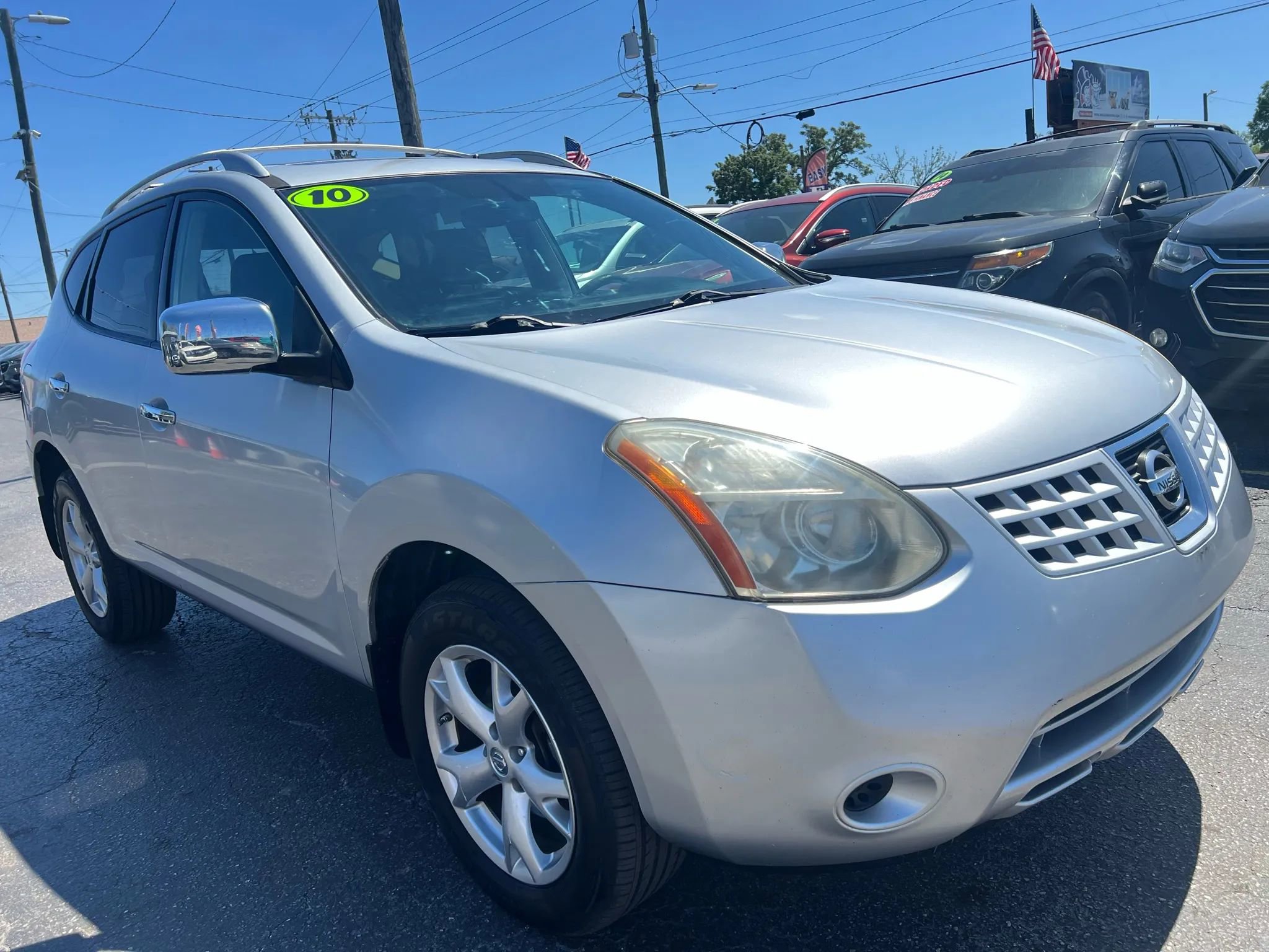 Used 2010 Nissan Rogue SL w/ Moonroof Pkg image 4