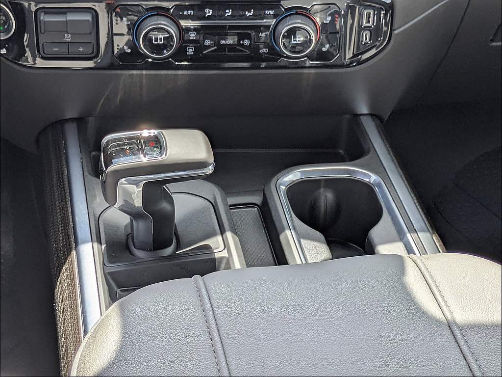 Used 2026 Chevrolet Silverado 1500 LT w/ Safety Package RWD image 28