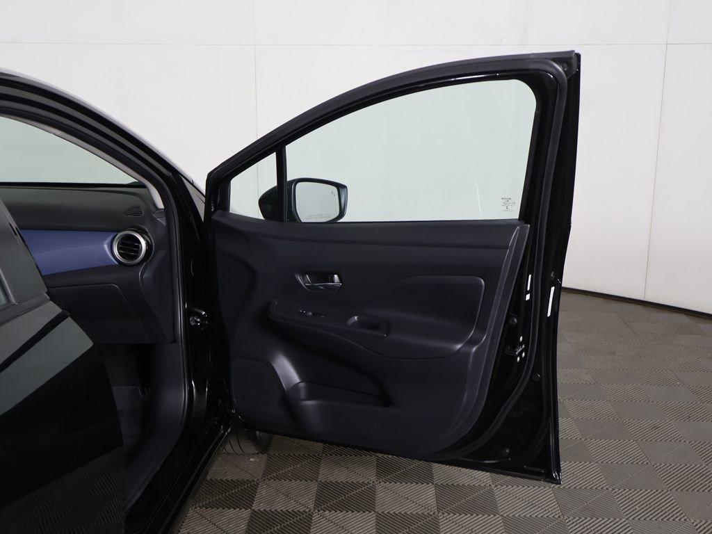 Used 2025 Nissan Versa SV image 16