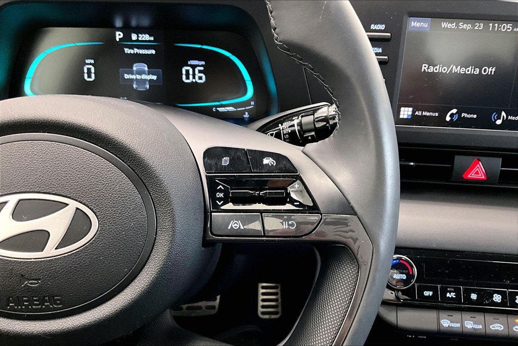 Certified 2025 Hyundai Elantra Sport FWD image 21