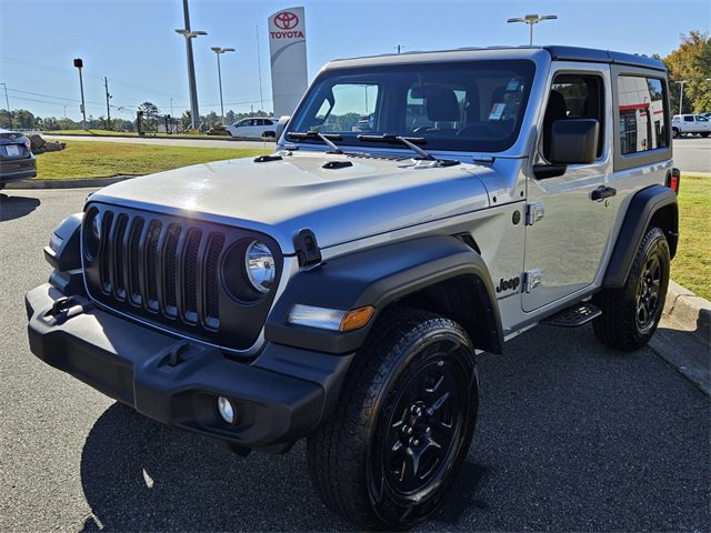 Used 2023 Jeep Wrangler Sport image 3