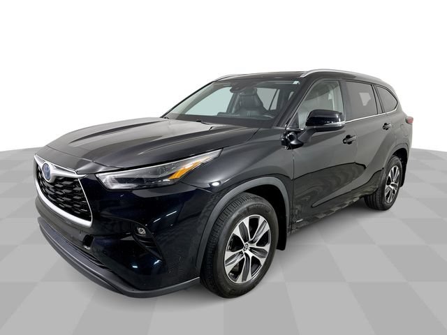 Used 2023 Toyota Highlander XLE AWD/4WD image 4