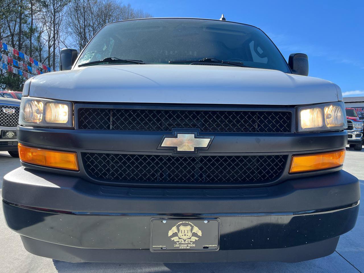 Used 2020 Chevrolet Express 2500 w/ Safety Package RWD image 2