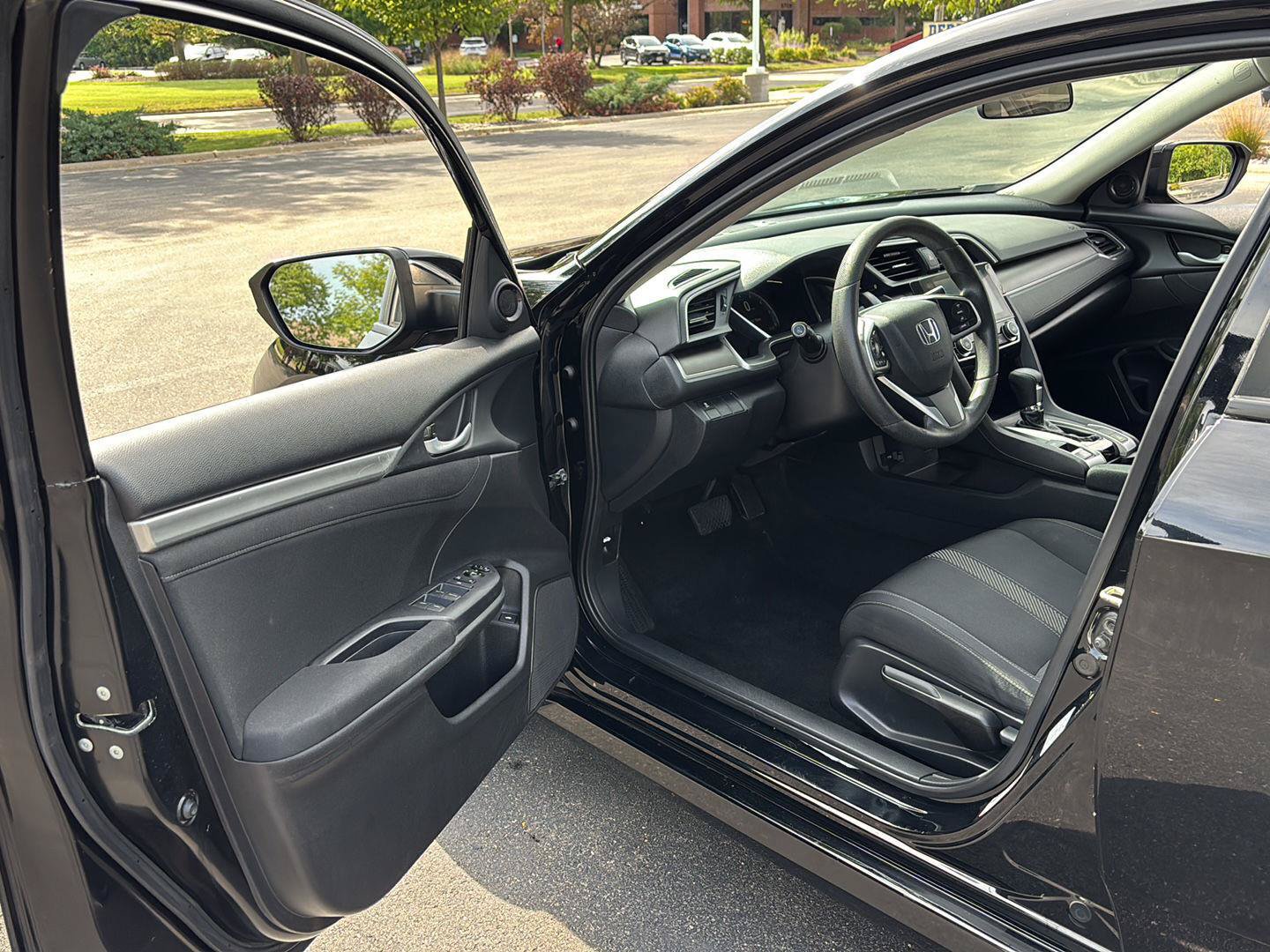 Used 2017 Honda Civic EX image 2