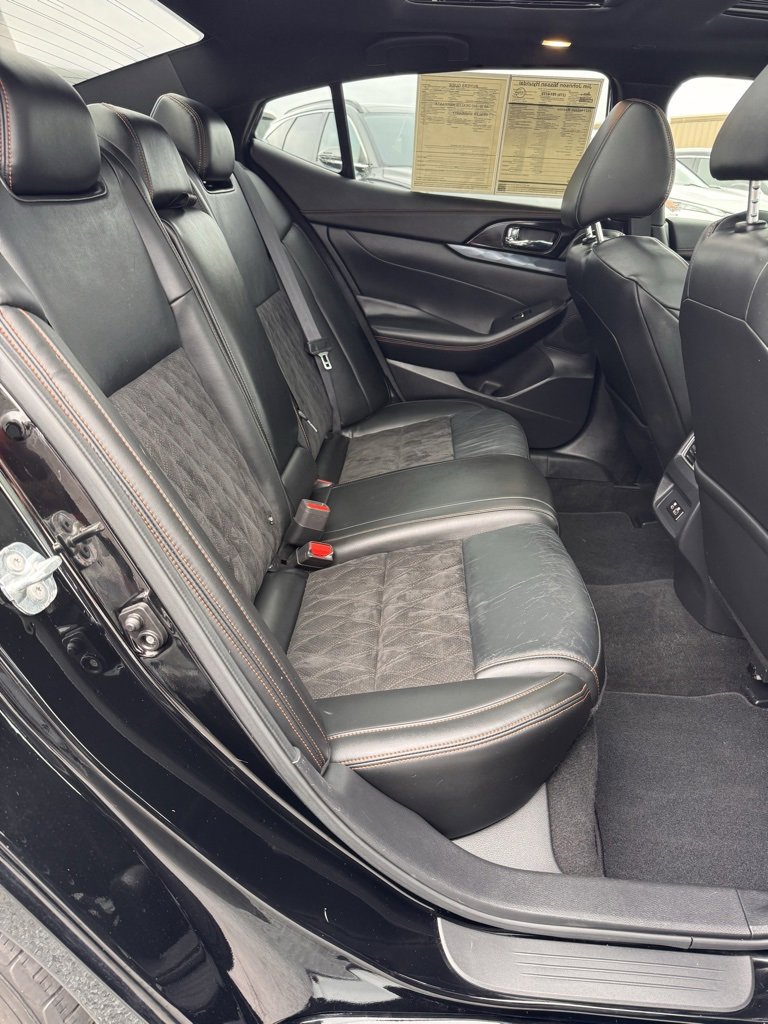 Used 2021 Nissan Maxima SR w/ Sport Mat Group image 13