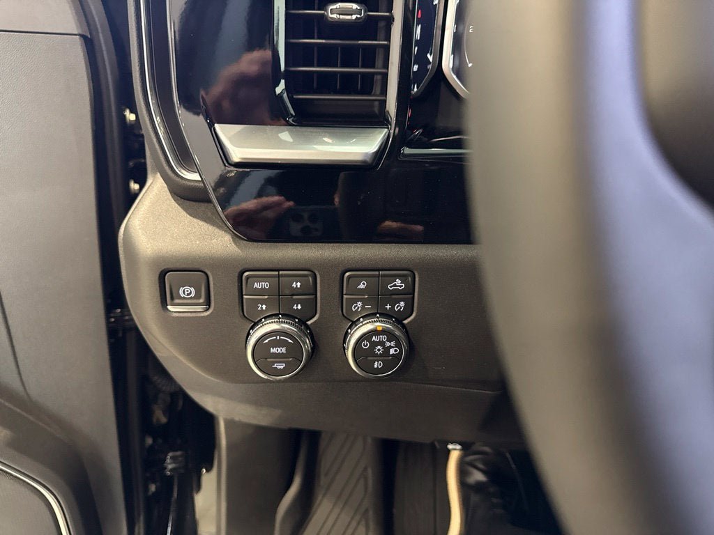 New 2026 GMC Sierra 1500 SLT w/ SLT Premium Plus Package AWD/4WD image 35