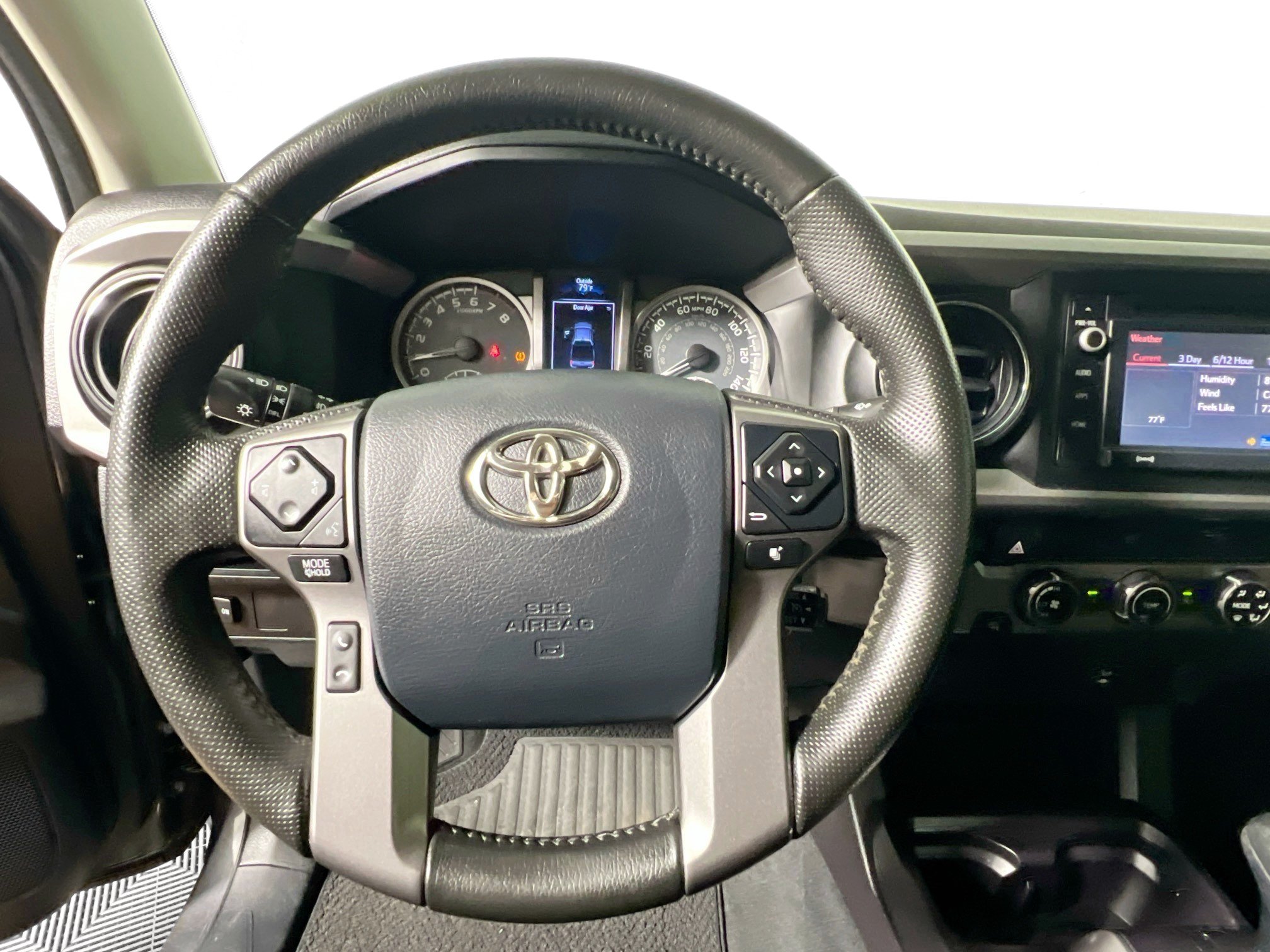 Used 2016 Toyota Tacoma SR5 w/ Towing Package RWD image 17
