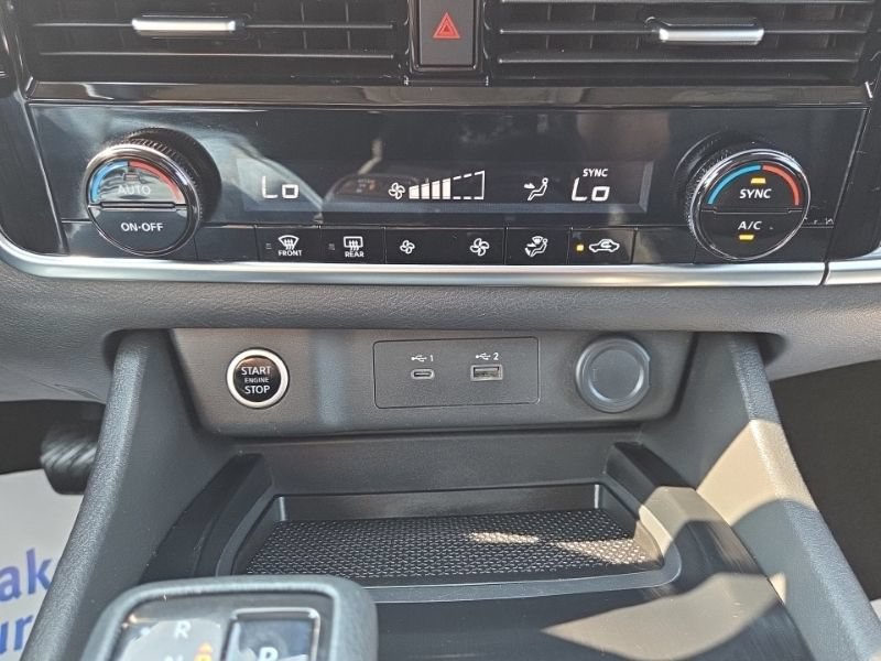 Used 2021 Nissan Rogue SV AWD/4WD image 34