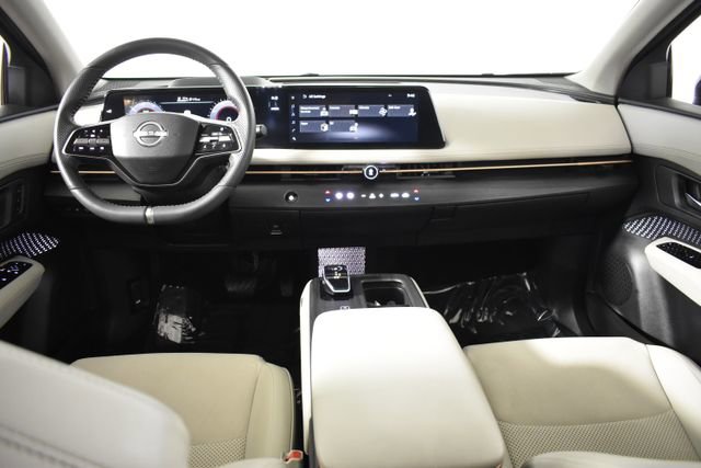 Used 2024 Nissan Ariya AWD image 28
