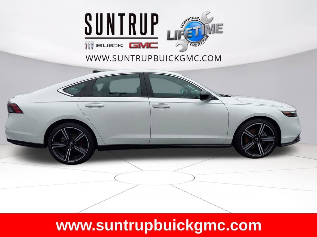 Used 2024 Honda Accord Sport image 10
